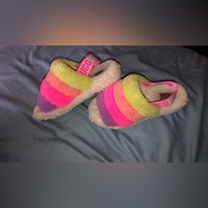Women’s size 7 ugg fluff yea slides
